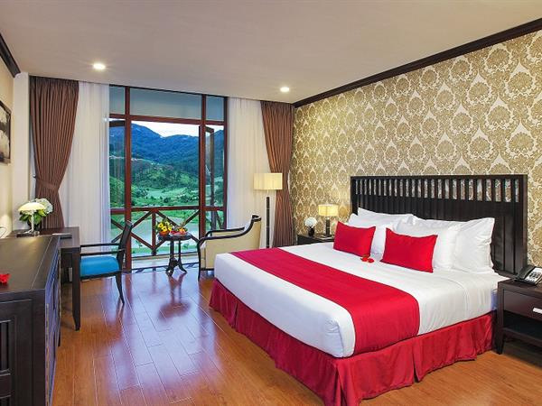 5-resort-xinh-ngat-ngay-voi-view-nhin-ra-ho-tuyen-lam-lang-man-o-da-lat-16