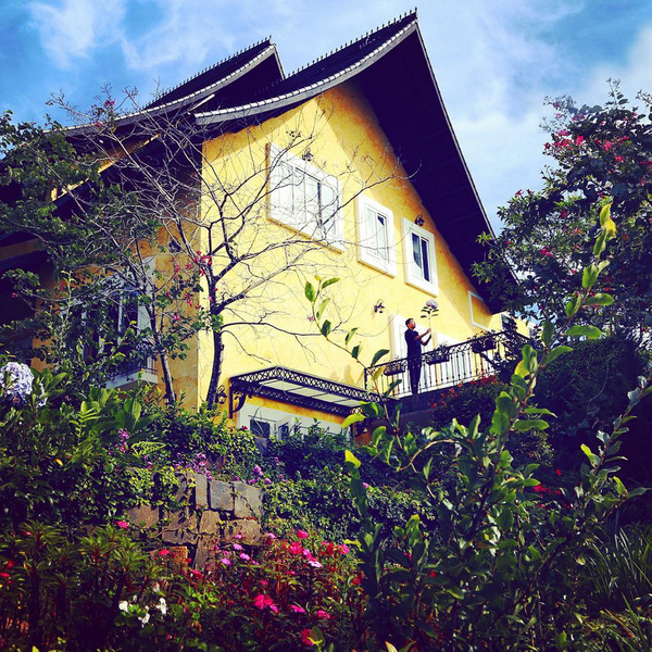 5-resort-xinh-ngat-ngay-voi-view-nhin-ra-ho-tuyen-lam-lang-man-o-da-lat-19