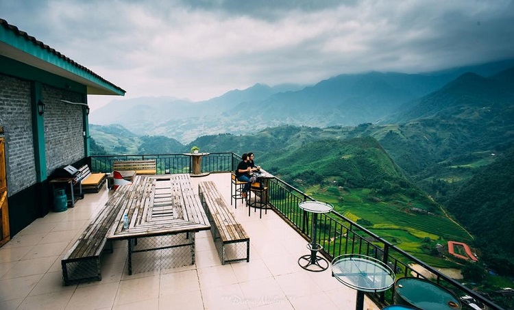 nhung-quan-cafe-bong-benh-giua-bien-may-7