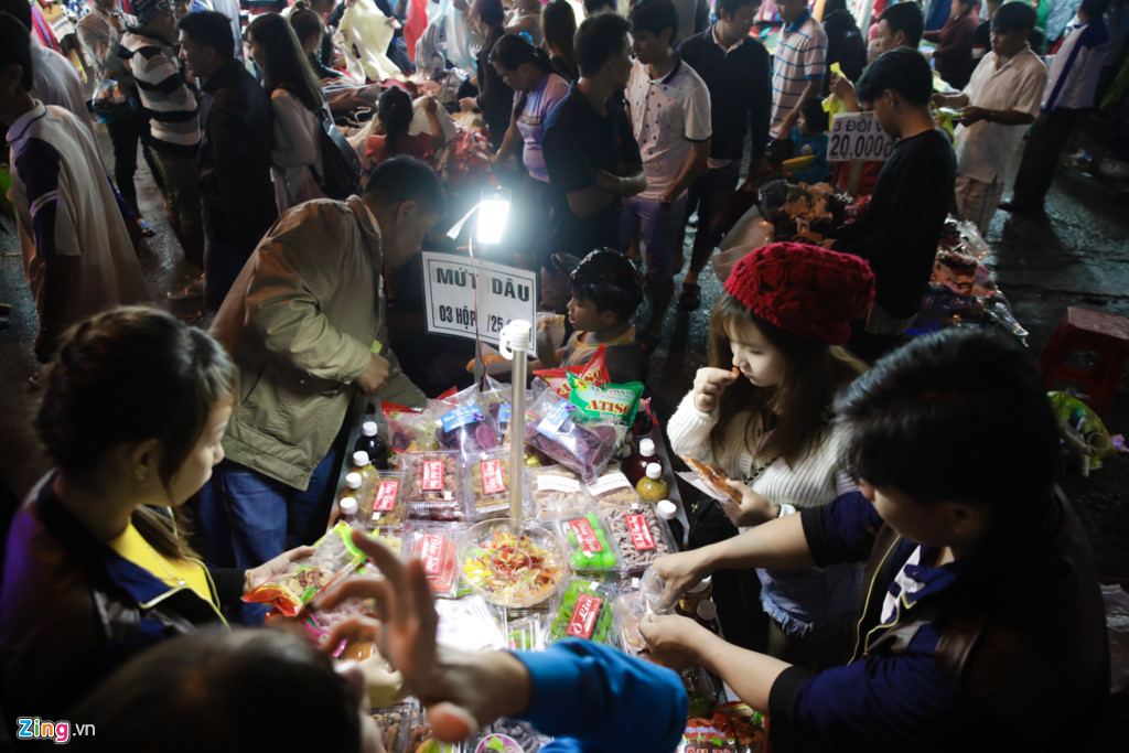 banh-trang-nuong-khong-so-vo-hom-hinh-o-da-lat-16
