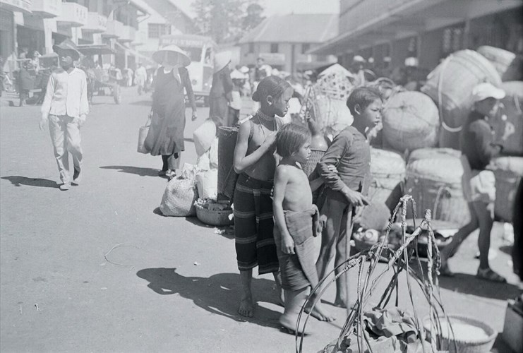 14-buc-anh-cuc-hiem-hoi-ve-cho-da-lat-xua-5