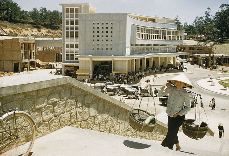 14-buc-anh-cuc-hiem-hoi-ve-cho-da-lat-xua-hinh-13
