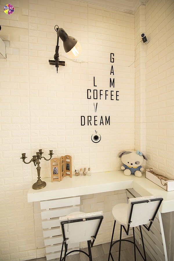 da-lat-check-ngay-quan-cafe-moi-toanh-ngan-goc-song-ao-10