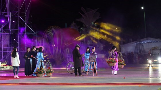 dem-khai-mac-festival-hoa-day-mau-sac-tai-da-lat-6