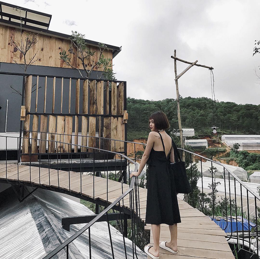 3-homestay-o-da-lat-de-ban-enh-uong-ngu-nuong-roi-doc-sach-uong-tra-ca-ngay-khong-chan-17