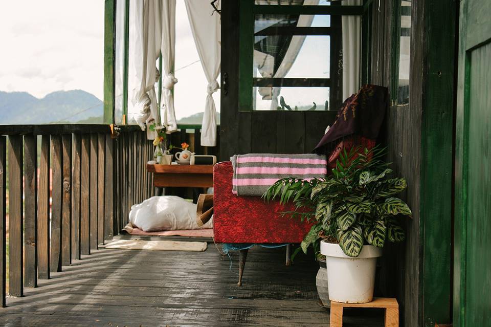 3-homestay-o-da-lat-de-ban-enh-uong-ngu-nuong-roi-doc-sach-uong-tra-ca-ngay-khong-chan-2