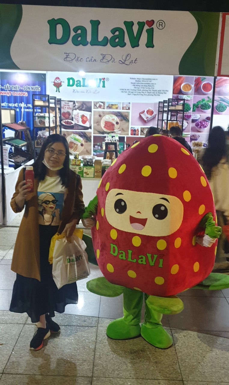 check-in-lien-tay-nhan-ngay-qua-tang-tu-dalavi (7)
