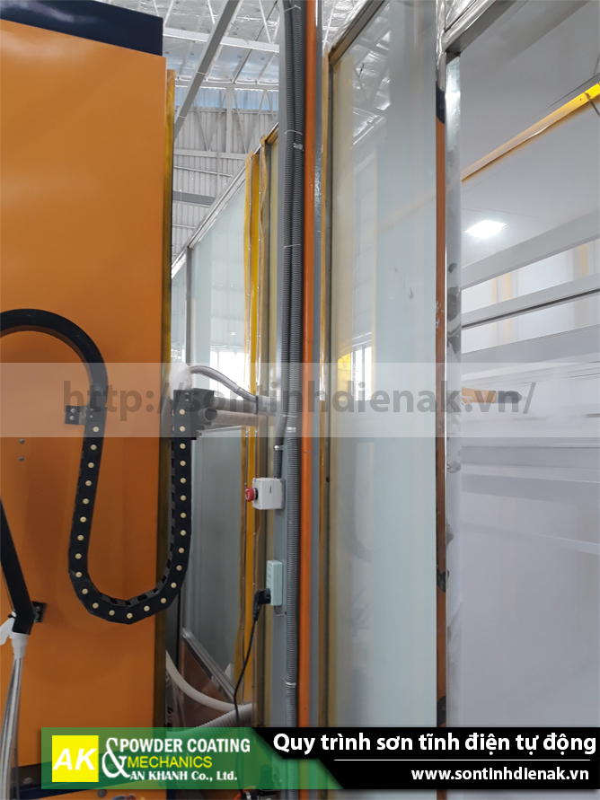 Hình ảnh thực tế hệ thống sơn thanh nhôm dài 6m