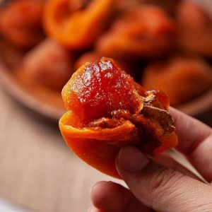 Mua hồng treo gió làm quà – Món quà ngọt ngào từ Đà Lạt