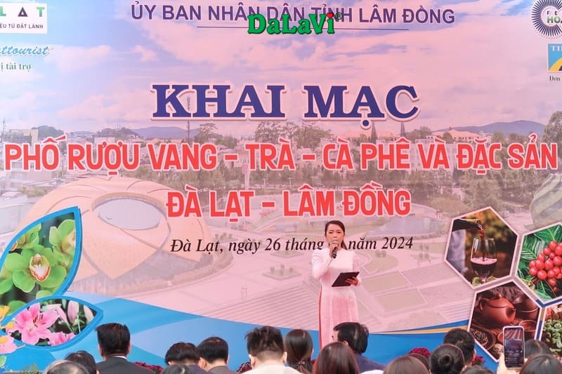 Phố rượu vang, trà, cafe và đặc sản Đà Lạt 2024