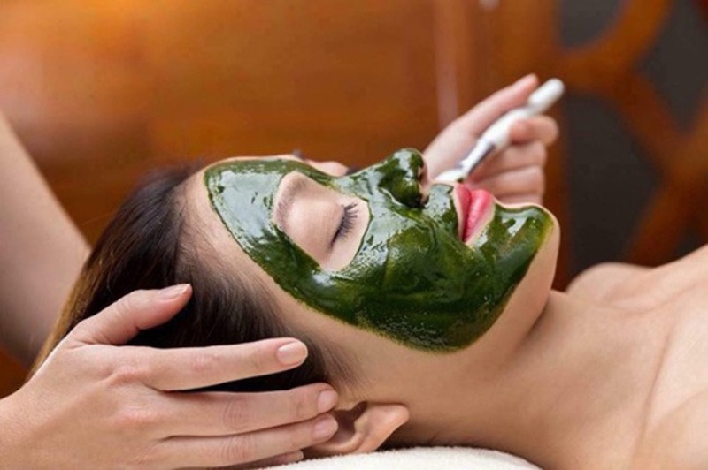 Tảo xoắn Spirulina: Bí quyết cho làn da tươi trẻ tuổi 18