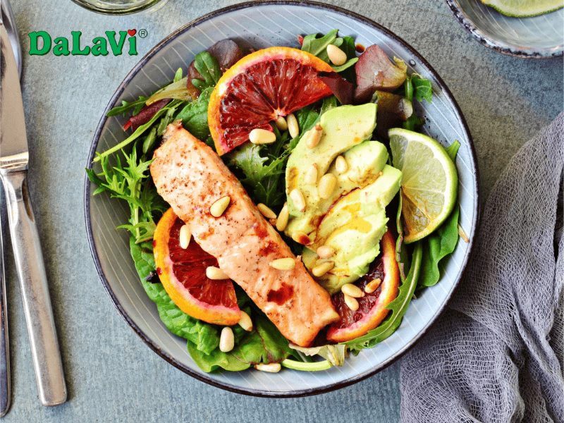 Cách làm salad cá hồi chỉ với vài bước đơn giản 