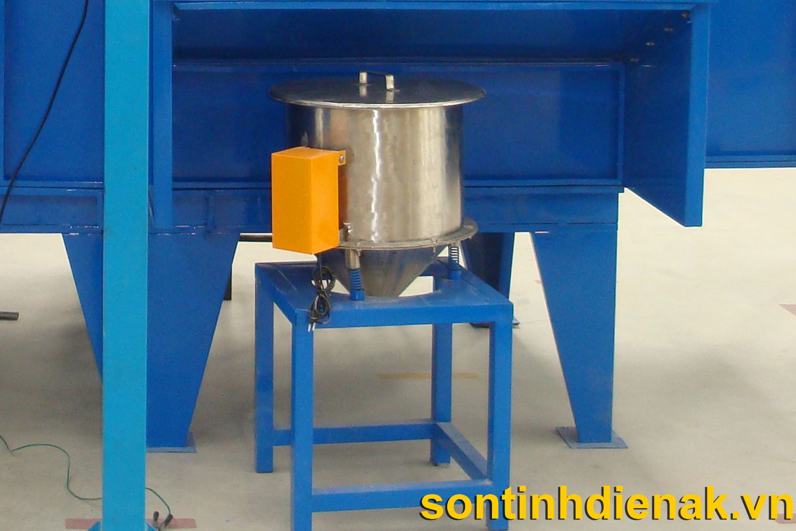 Máy rây bột sơn tĩnh điện